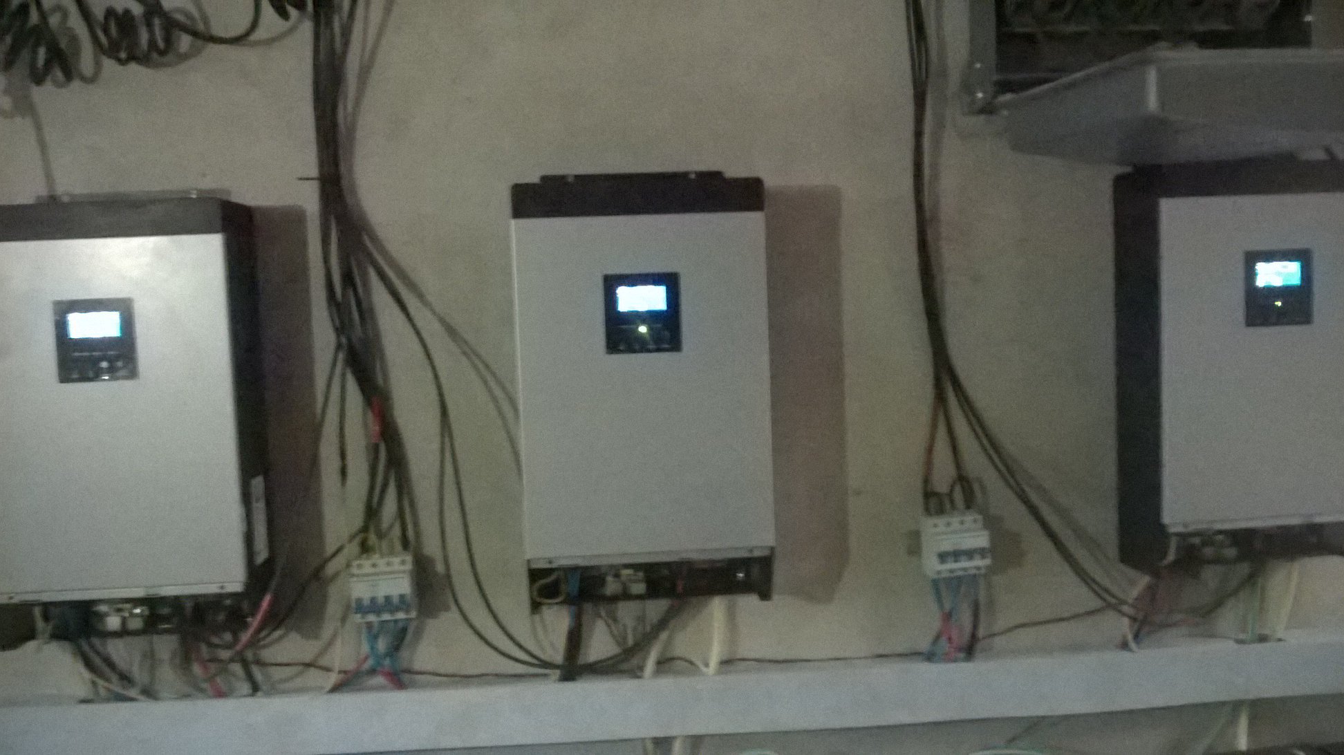 3 x 5KVA Inverters with 400ah_48V Battery in Delta state